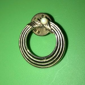 Small vintage brooch